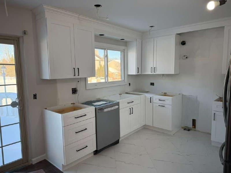 Lyndhurst Kitchen Renovation with Custom Millwork